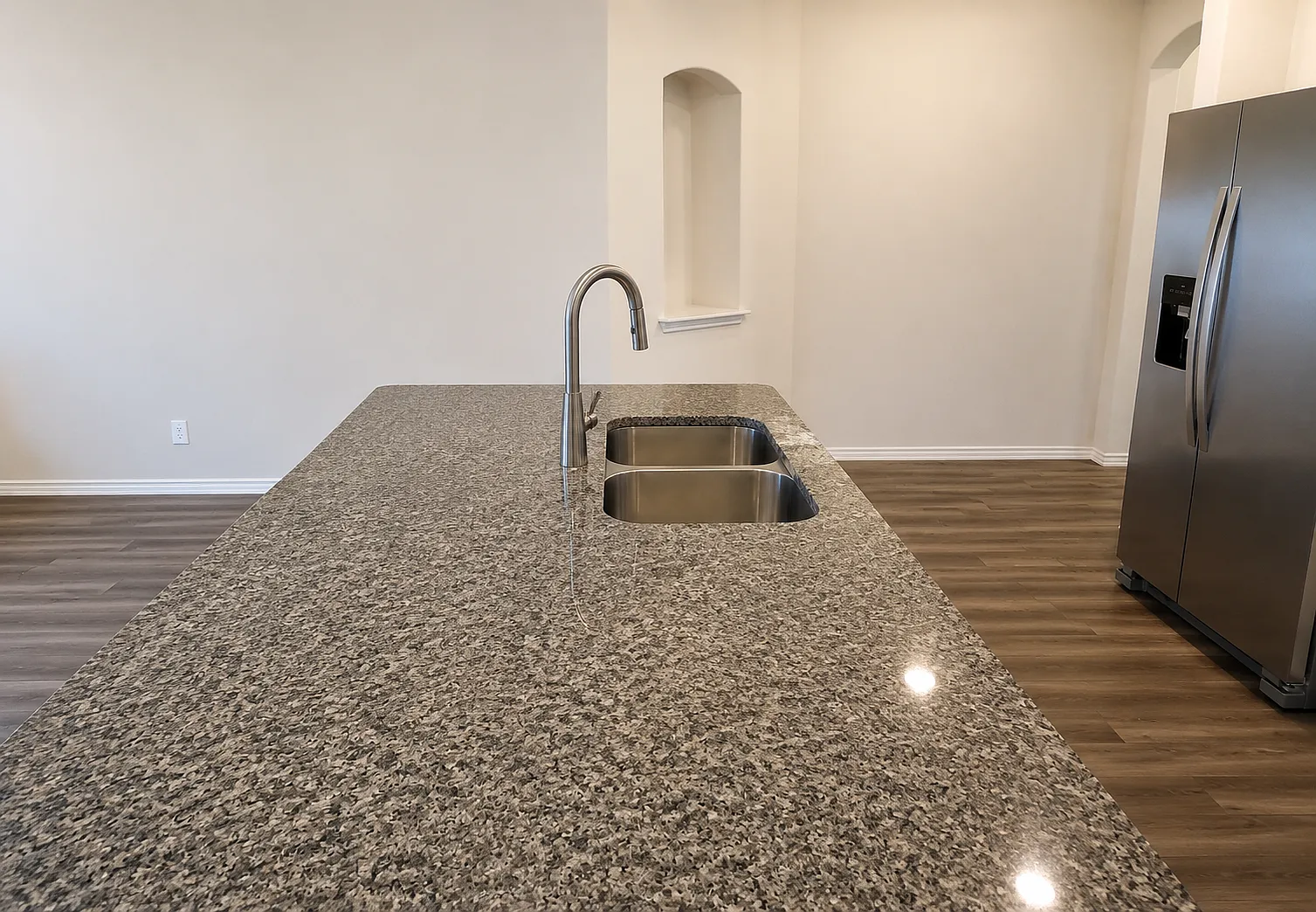 3 bed, 1788 sqft, $1,930 — Photo 3