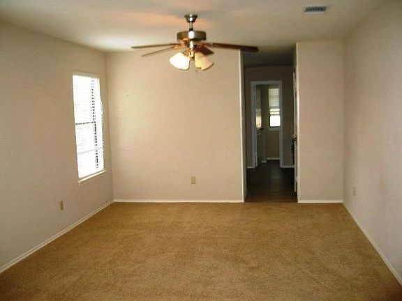 5th image of 12306 Antoinette Pl