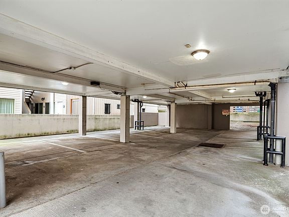 4th image of 1120 N 91st Street