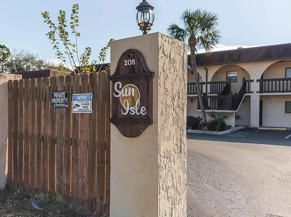 205 Palmetto Ave APT 203, Merritt Island, FL 32953