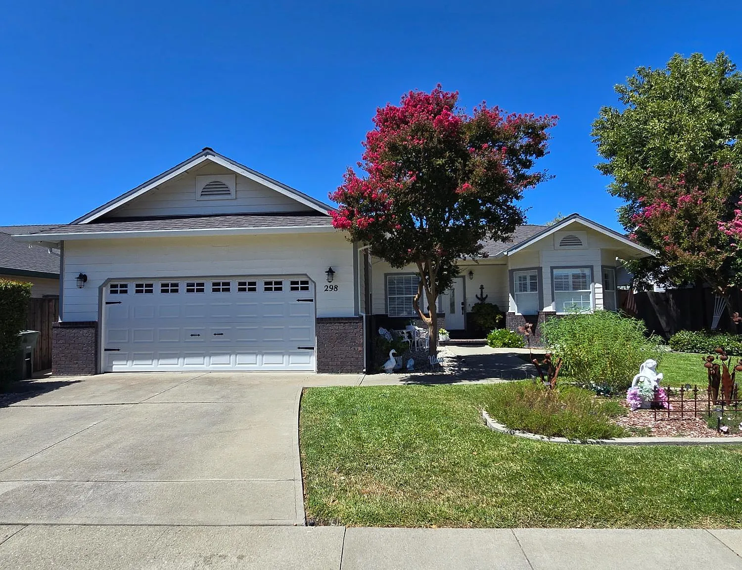 3 bed, 1651 sqft, $2,900 — Photo 1
