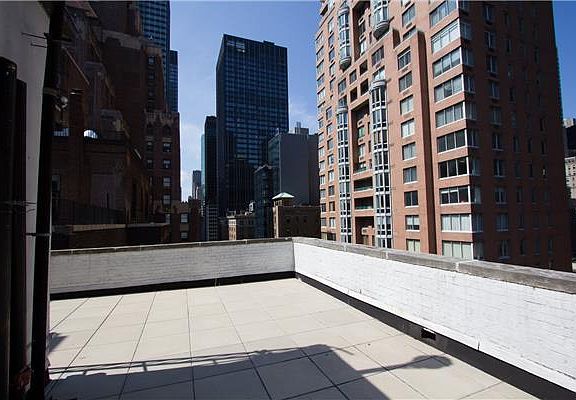 5th image of 160 E 48th St Ph U