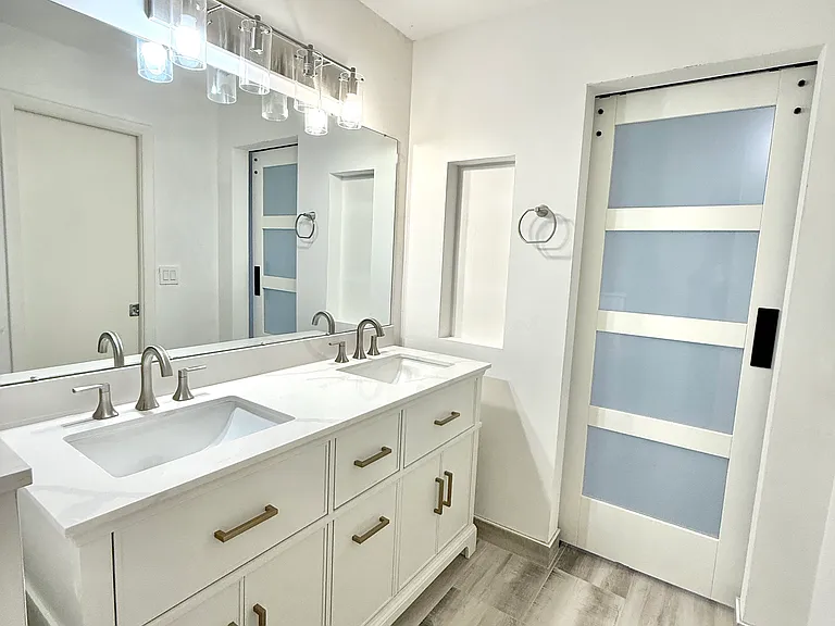 7425 Curtiss Ave — Photo 9
