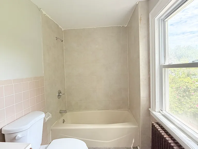 685 Newhall St — Photo 11