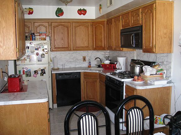2nd image of 256 Hett Ave