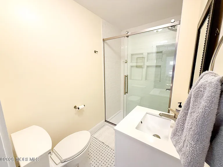 25 Ocean Ave — Photo 18