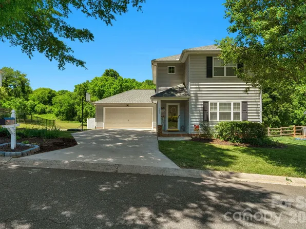 107 Howe St, Belmont, NC 28012