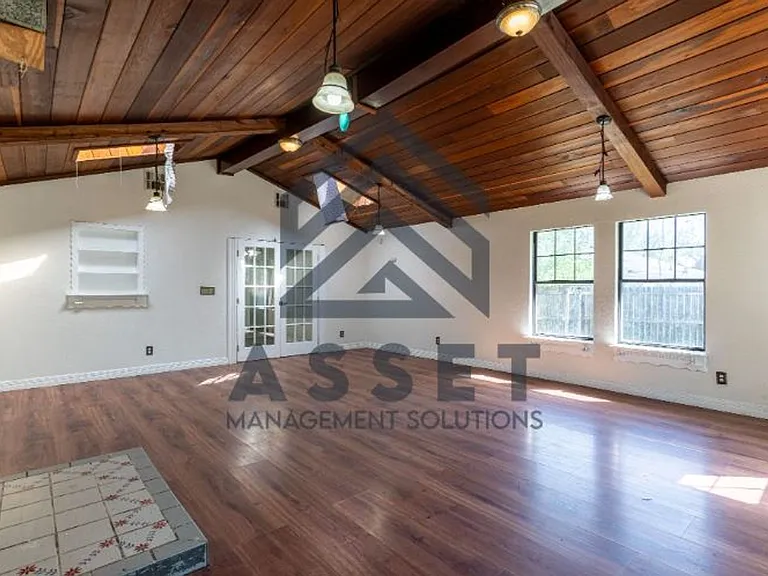 2604 SW 65th St — Photo 23