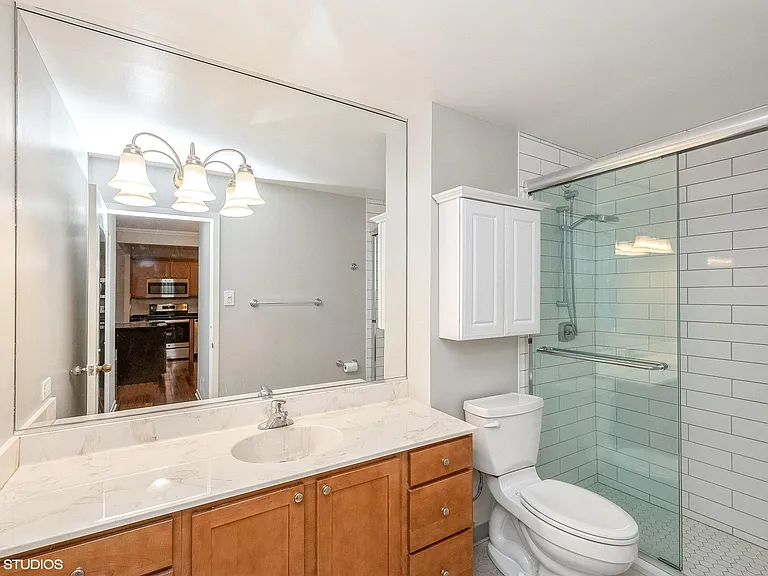 211 E Ohio St #1914 — Photo 10