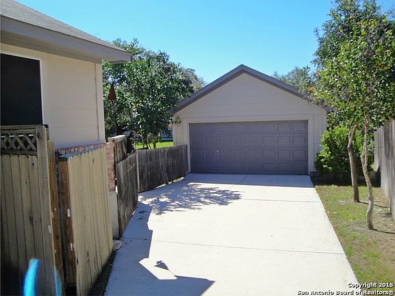 3rd image of 8718 Sunny Oaks