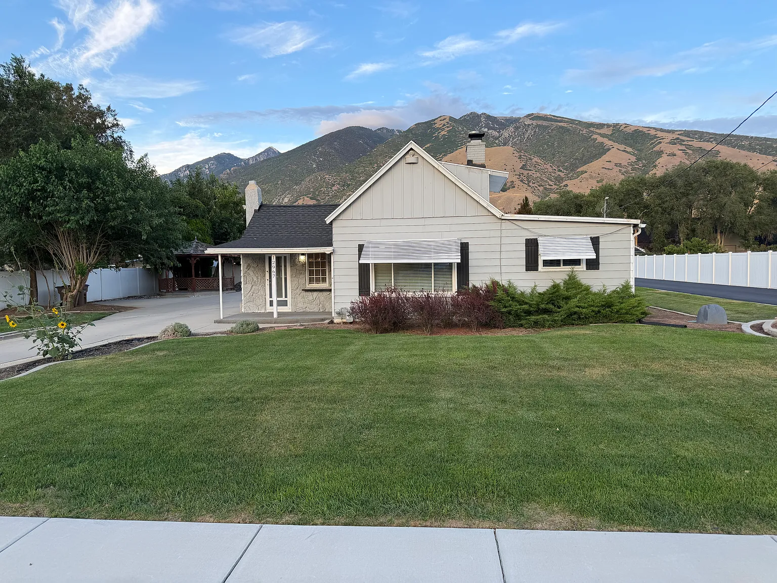 4 bed, 1500 sqft, $2,500 — Photo 1