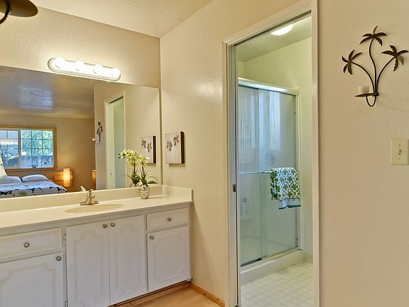 3rd image of 219 French Ct