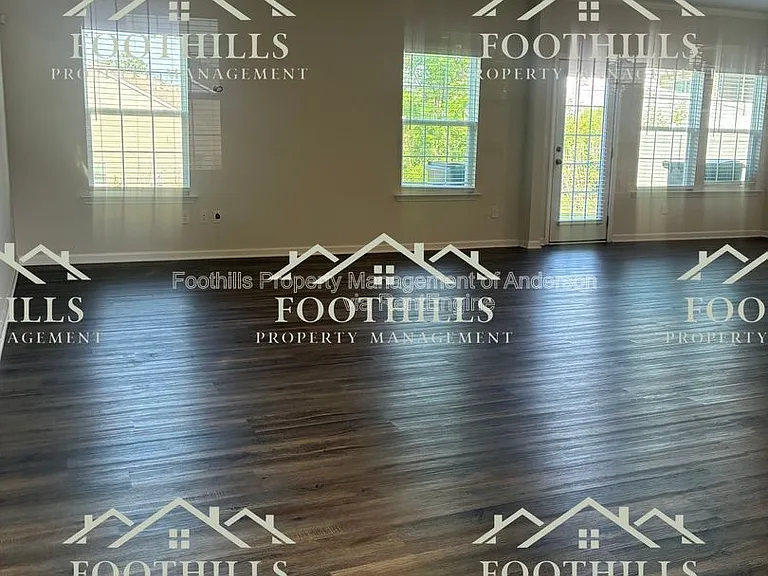 219 Grassy Creek Way — Photo 3