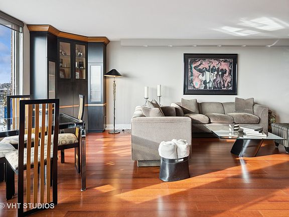 5th image of 4170 N Marine Dr APT 6E