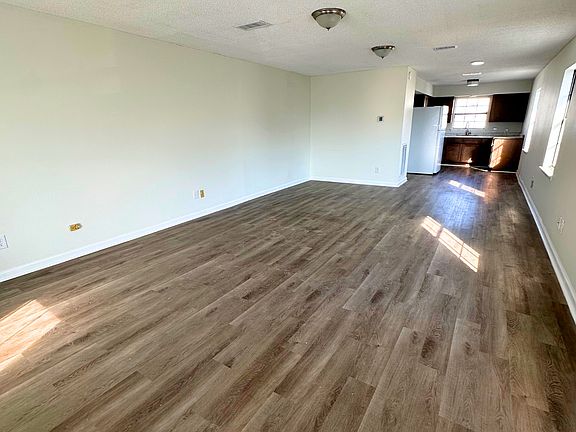 3rd image of 2684 Rue Palafox #C