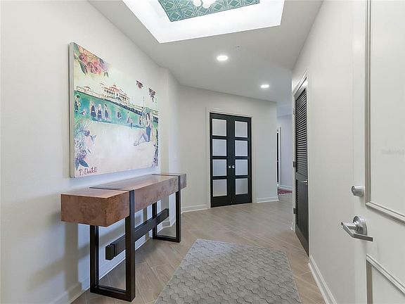 5th image of 288 Beach Dr NE APT 6A