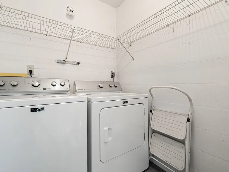 2700 Cove Cay Dr #3F — Photo 22