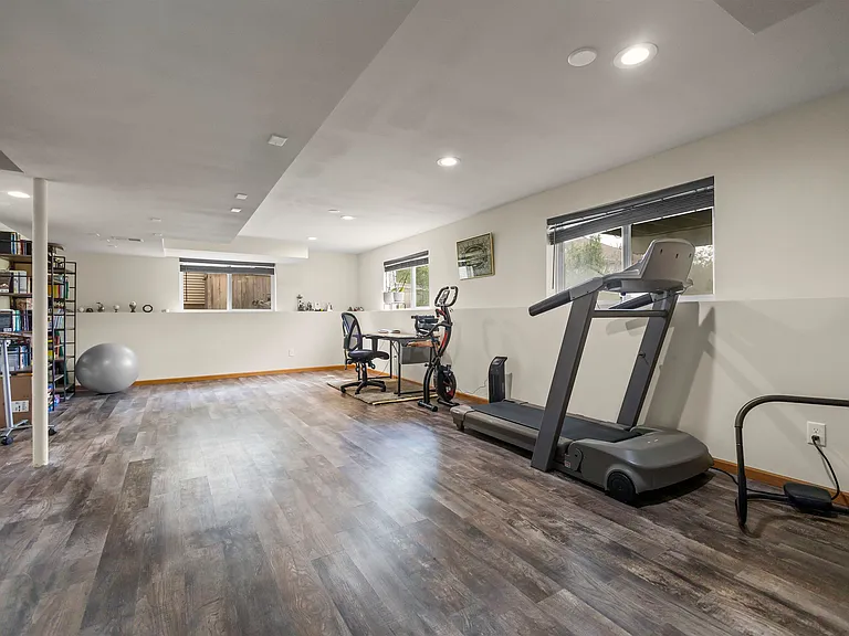 1206 Meadow Sweet Dr — Photo 23