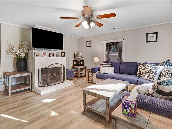 2nd image of 213 Lee Dr