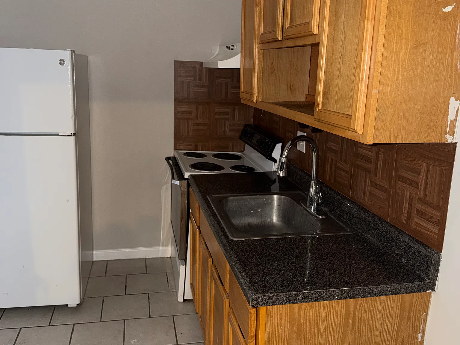Studio, $700 — Photo 4