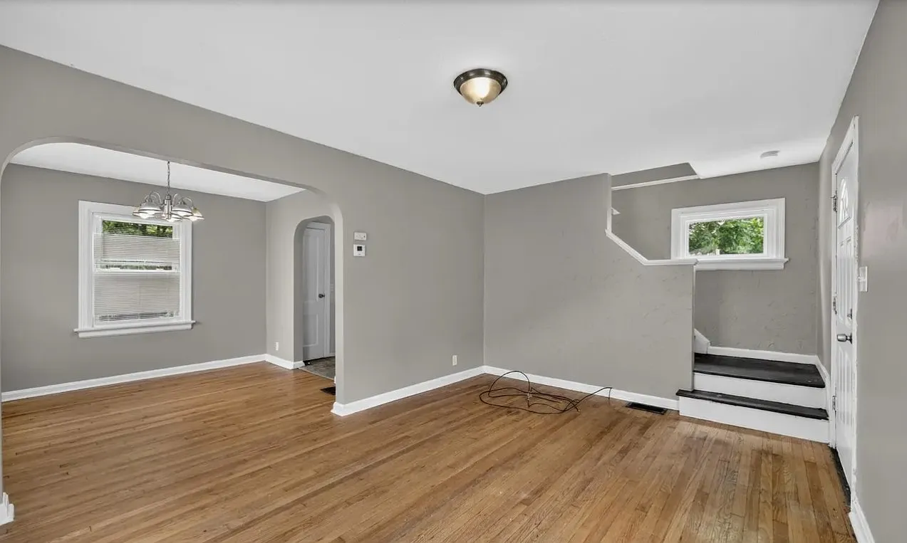 2 bed, 1000 sqft, $1,100 — Photo 1
