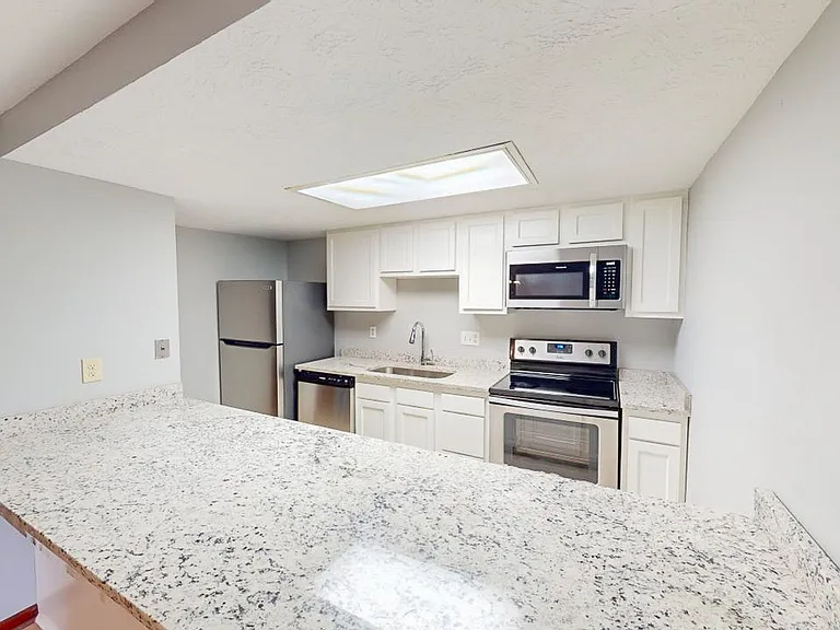 5123 Delancey St — Photo 12