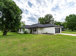 110 Cypress St, Prairie Grove, AR 72753
