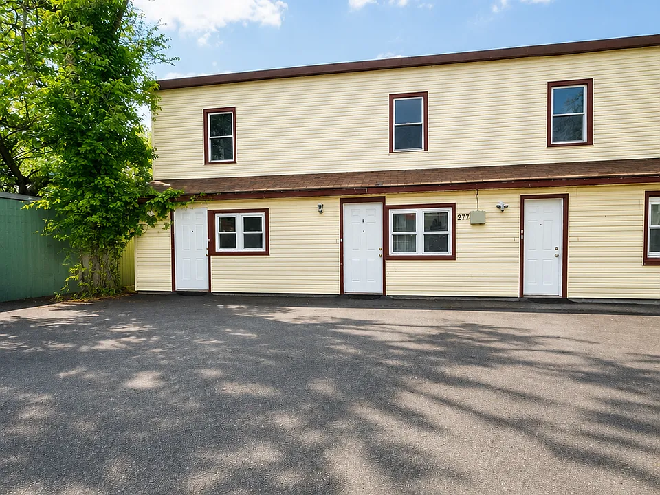 277 Clinton Pl #2