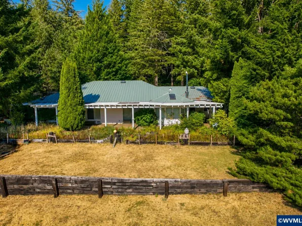 3990 Barnhart Rd, Dallas, OR 97338