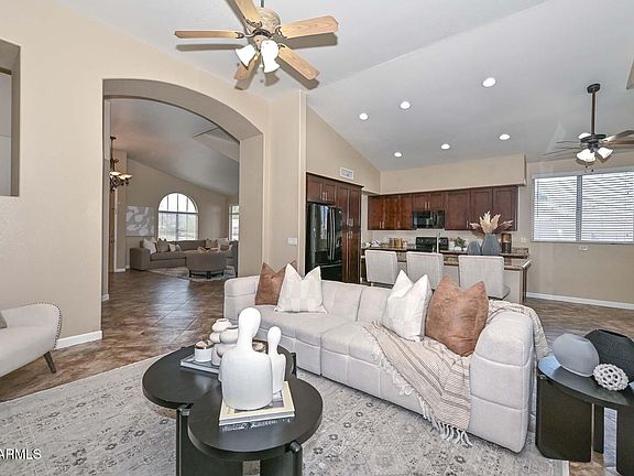 4th image of 7444 W FOOTHILL Drive