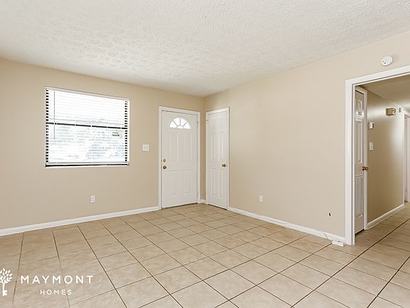 3rd image of 323 Claudia Dr