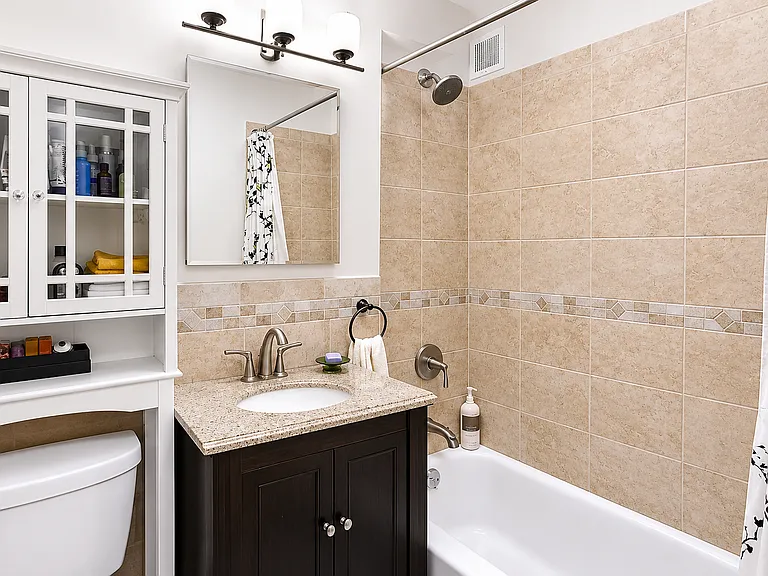 77 E 12th St #5D — Photo 5