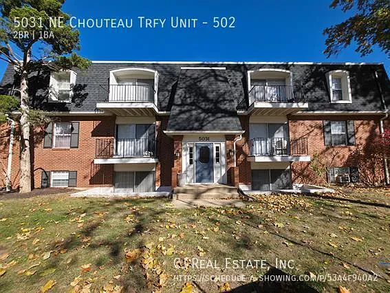 2 bed, $945 — Photo 2