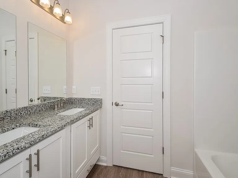 1038 Walker Point Way — Photo 10