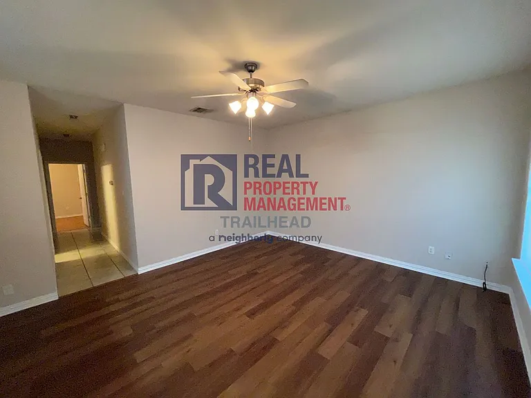 7901 Marydean Ave — Photo 2