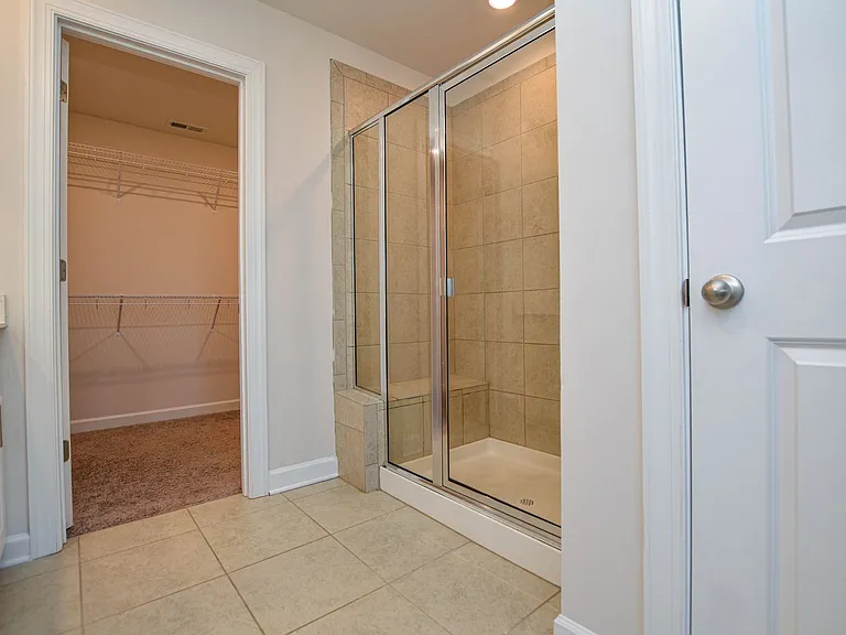 3215 Lisburn St — Photo 32
