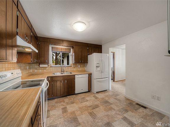 5th image of 5709 79th St E