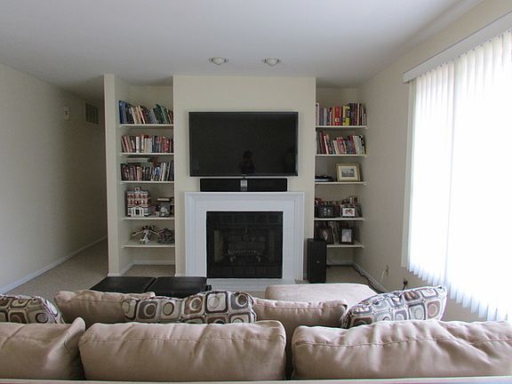 2nd image of 1340 Barclay Ln
