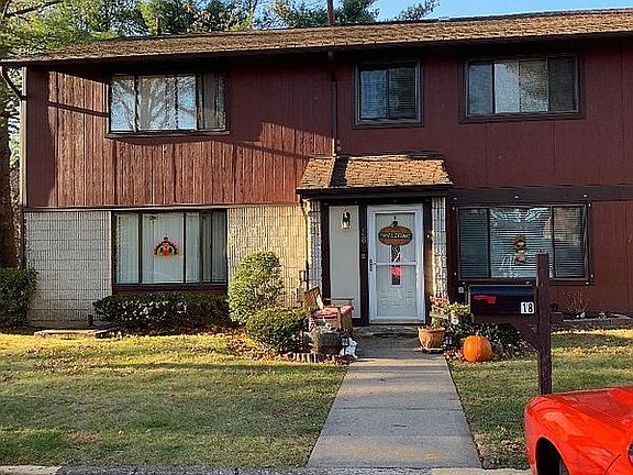 2nd image of 18 Belmar Dr E