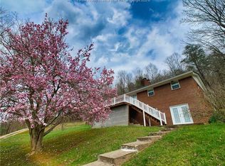 148 Frame Rd, Elkview, WV 25071