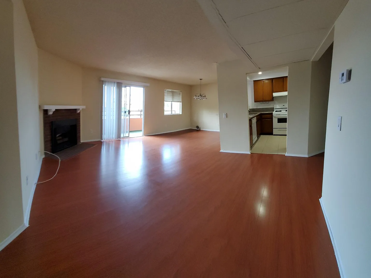 1171 Allen Ave — Photo 1