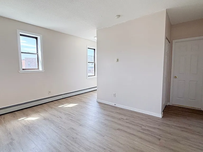 26 Congress St / Luca Investments LLC — Photo 13
