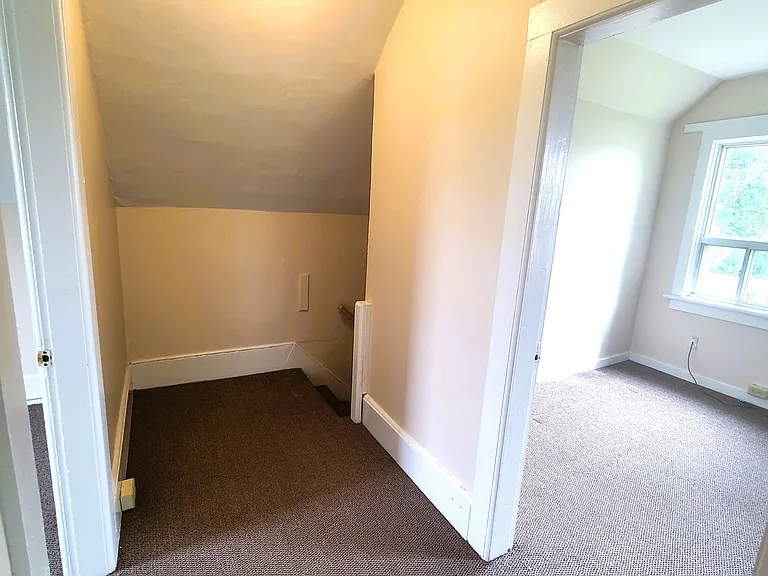 798 King Rd — Photo 16