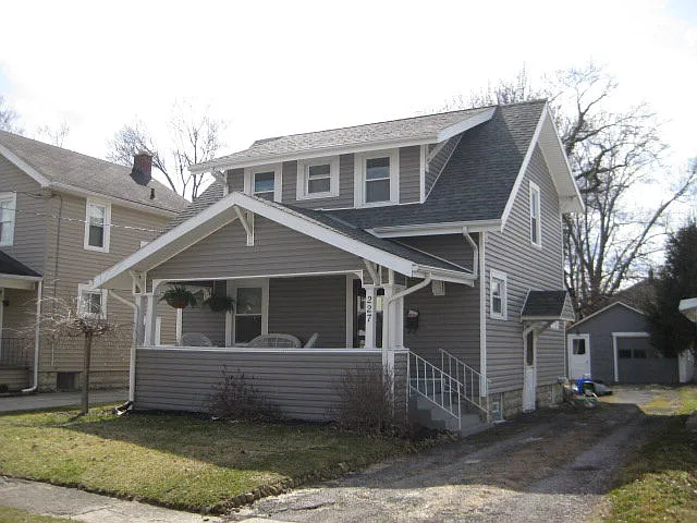 227 Homer St photo 1