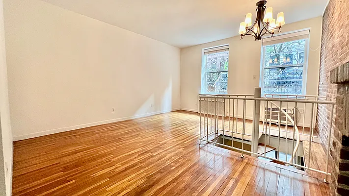 Rented by JK Dansar Corp | media 4