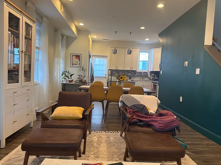 713 Sheridan St NW — Photo 3