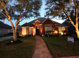 9208 Sunridge Ct, Pearland, TX 77584