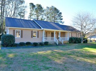 25 W Triple Tree Dr, Carrollton, GA 30117
