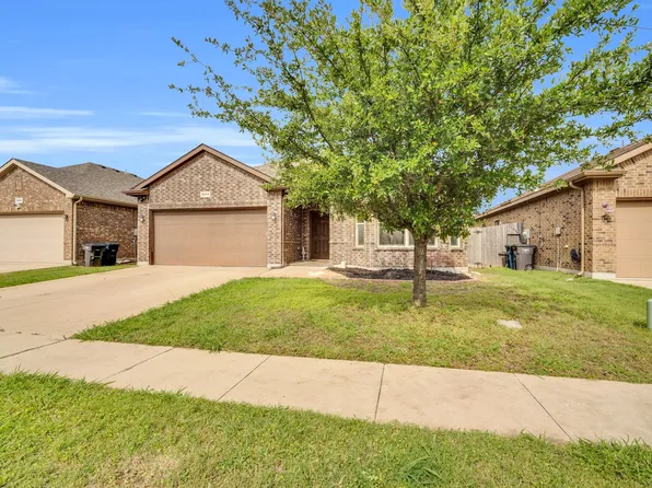 8213 White Hart Dr, Fort Worth, TX 76179