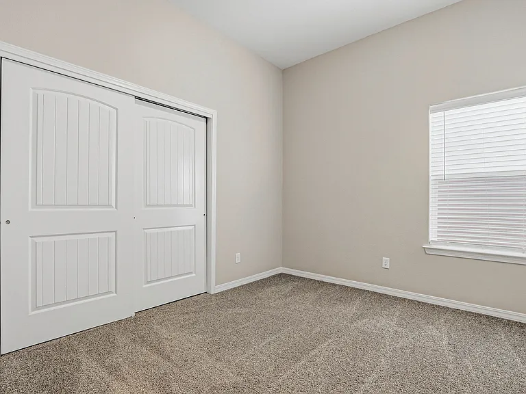 212 Lydia St — Photo 18
